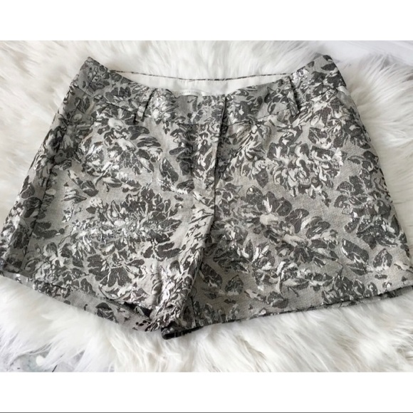 Lauren Conrad Womens Sz 10 Silver Metallic Floral Brocade Jacquard Shorts - Picture 1 of 9